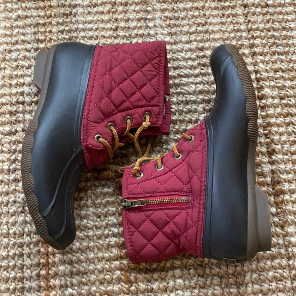 WORN ONCE sperry duck boots